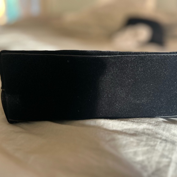 Dolce & Gabbana Velvet Makeup Case - Picture 6 of 6